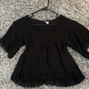 Light Weight Black Top with Short Sleeve Top
